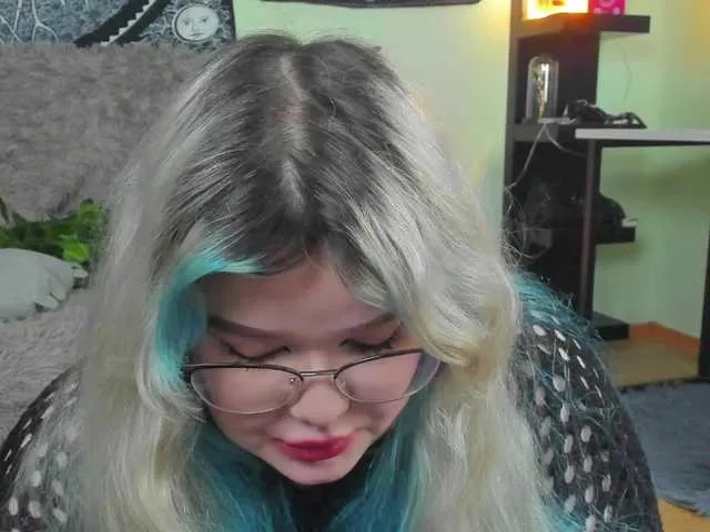 BongaCams -CandyM1lky- is Freechat -CandyM1lky- — Hot guys who know how much they want to fuck me, and are generous with encouragement