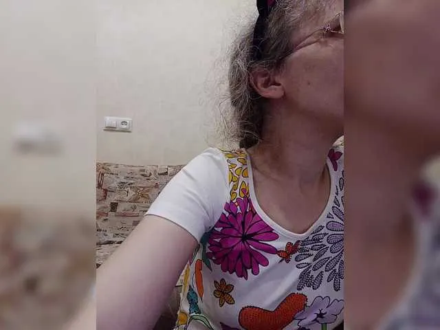 Offline -queen-margo- on BongaCams