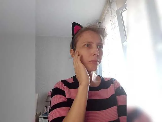 Offline -queen-margo- on BongaCams