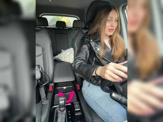 Offline Adelaida1001 on BongaCams