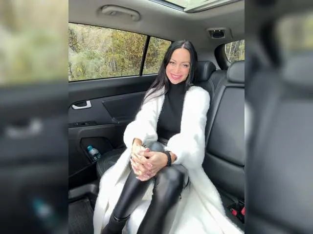 Offline AdrienneBourget on BongaCams