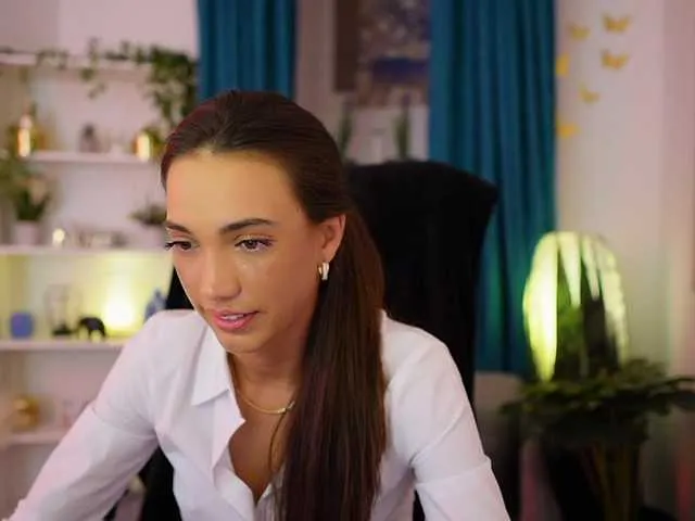 Offline AlexisLovee on BongaCams