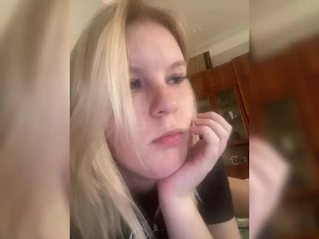 Offline Amelia2004 on BongaCams