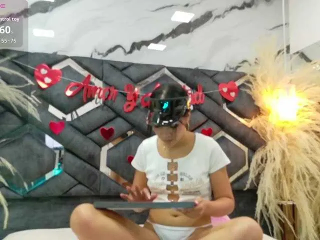 Offline Amy-Dowson on BongaCams