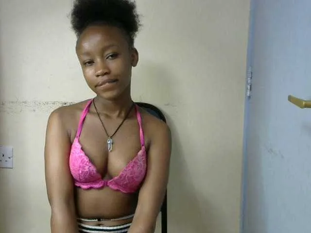 Offline AuroraBarbie on BongaCams