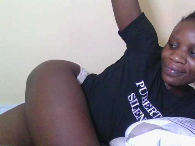 Offline Babyrozzilah on BongaCams