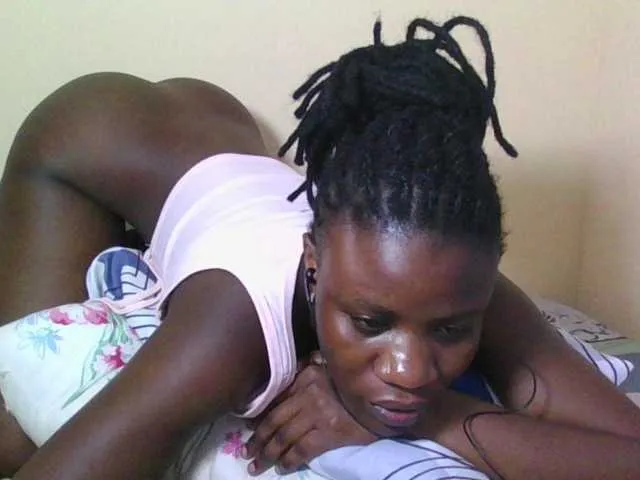 Offline Babyrozzilah on BongaCams