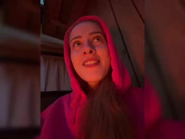 Offline BlackWidow22 on BongaCams