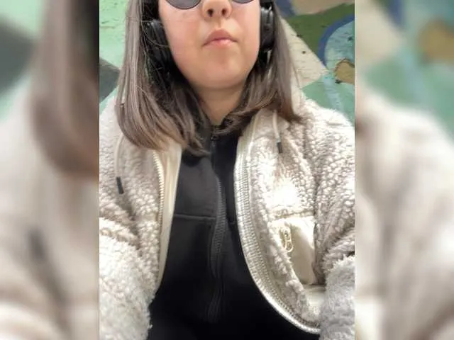 Offline blue-moonlight on BongaCams