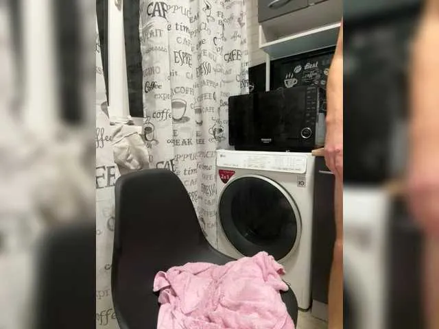 Offline Buzzyd on BongaCams