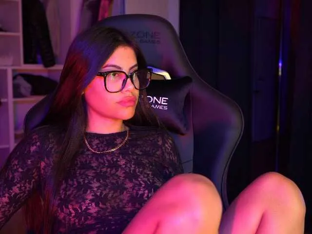 Offline capriciousqueen on BongaCams