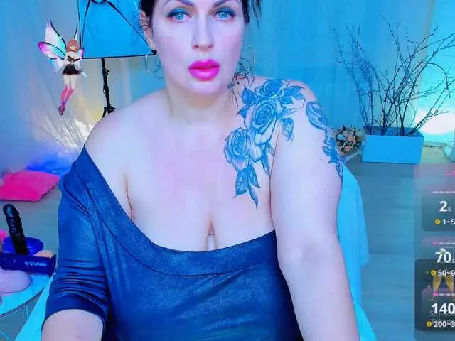 Offline CharlinneSi on BongaCams