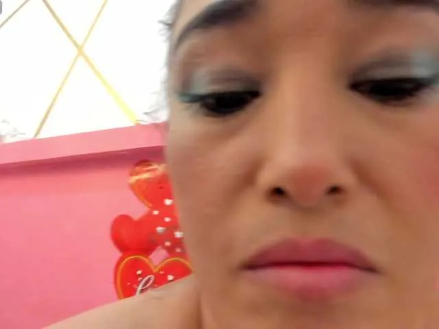 Freechat charlotte-111 on BongaCams