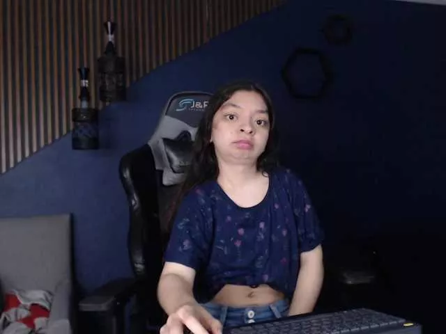 Offline CharlotteMuller on BongaCams