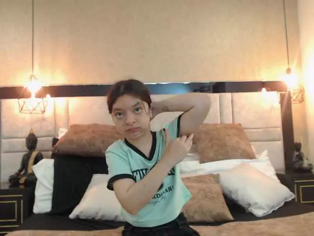 Offline CharlotteMuller on BongaCams