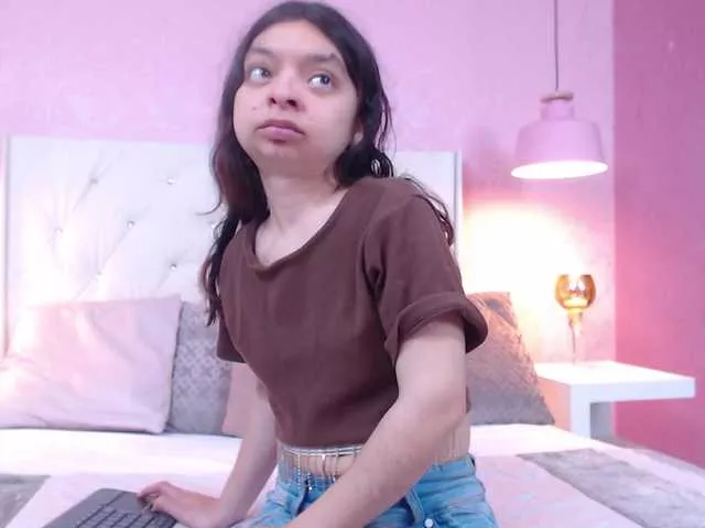 Offline CharlotteMuller on BongaCams