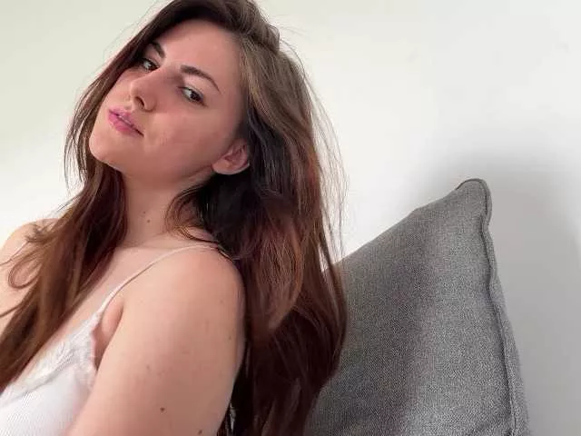 Freechat claireheart on BongaCams