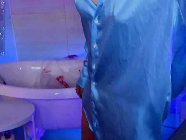 Offline CoralineJones on BongaCams