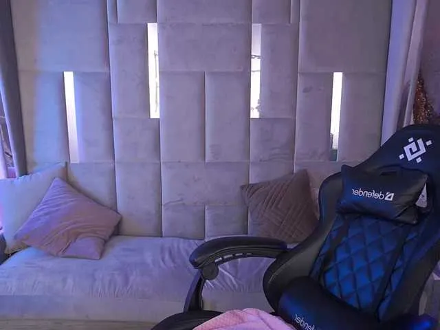 BongaCams CozyCute is Freechat CozyCute — 2, flirting, beautiful dicks.