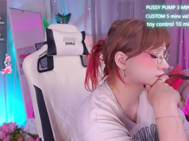 CrazyWine on BongaCams