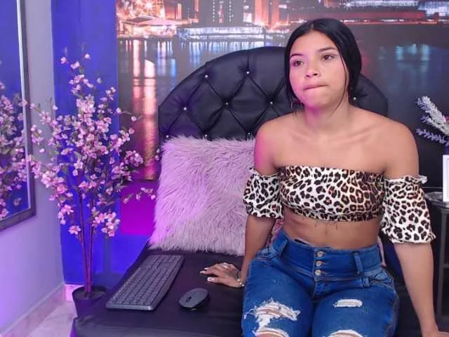 Offline CristalLorents on BongaCams