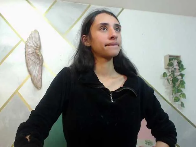 Cyrano-Roxana — a good beginning of prelude action and sensuousness around my body, and let ourselves be carried away by the moment and obtain strong sex