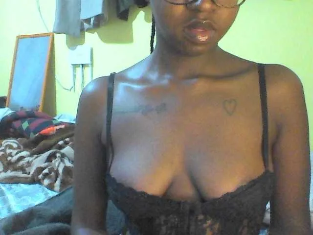 Offline Ebonymuse on BongaCams