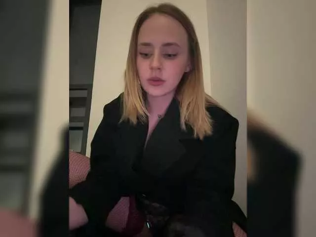 Offline elegantbabe on BongaCams