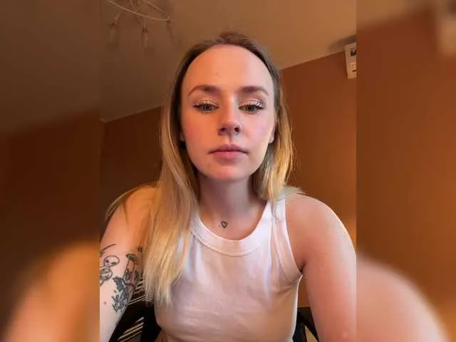 Offline elegantbabe on BongaCams