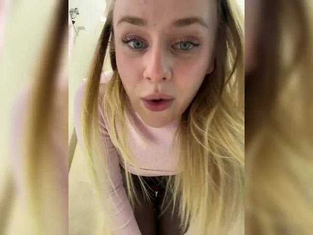 Offline elegantbabe on BongaCams