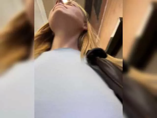 Offline elegantbabe on BongaCams