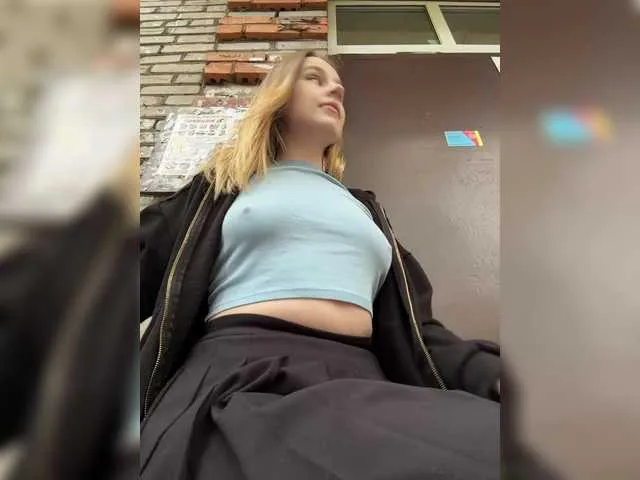 Offline elegantbabe on BongaCams