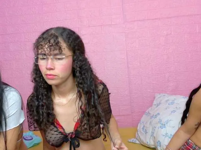 Offline farianaall on BongaCams