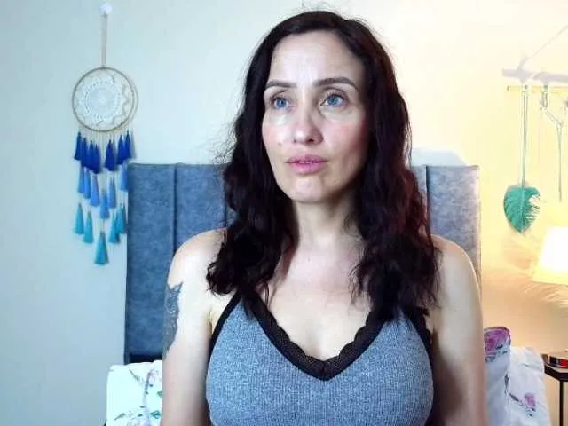 Freechat IberianMoonMK on BongaCams