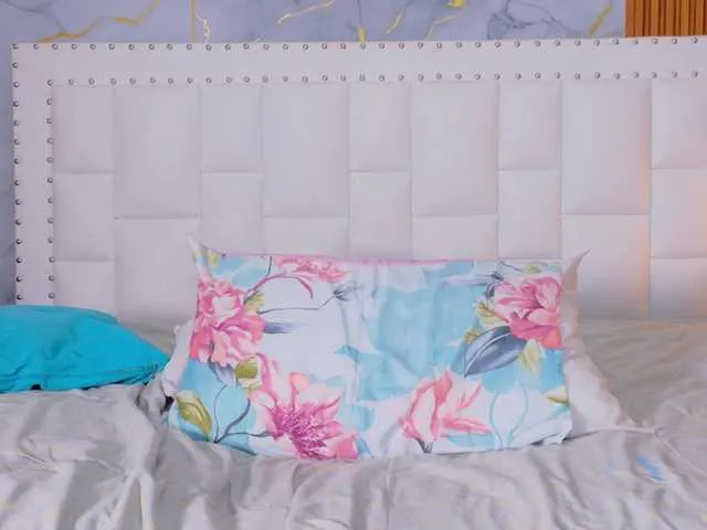 Freechat Indiancutiie on BongaCams