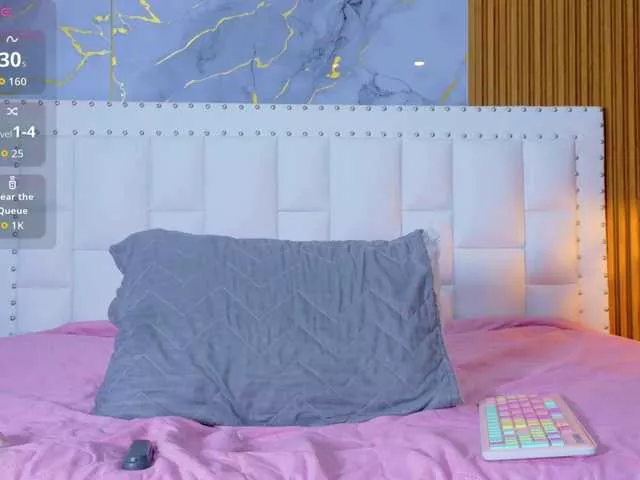 Freechat Indiancutiie on BongaCams