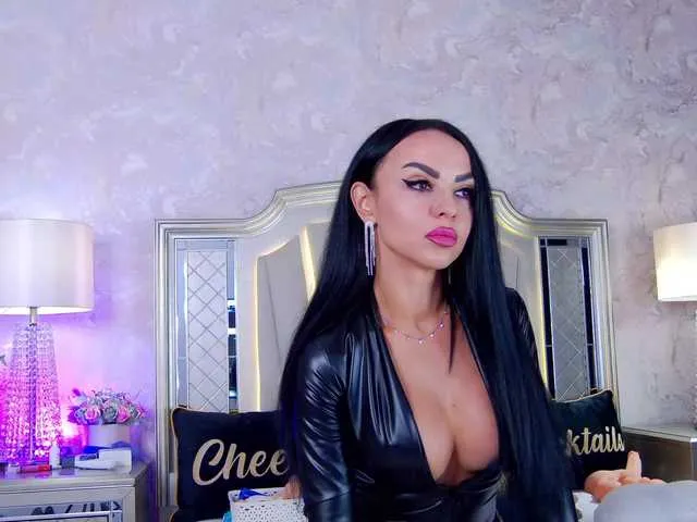 Offline Issadorra on BongaCams