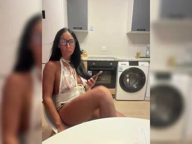 Offline Janochka666 on BongaCams