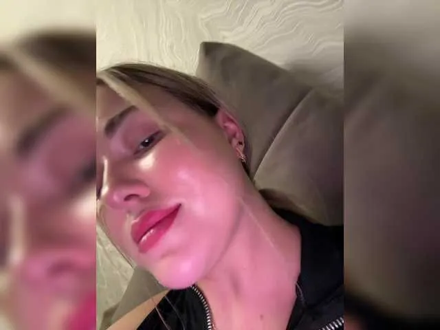 Offline KateMid on BongaCams