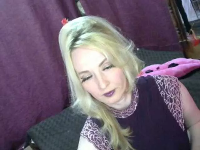 Offline KatrinExcite on BongaCams