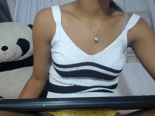 Offline KOURTNEY- on BongaCams