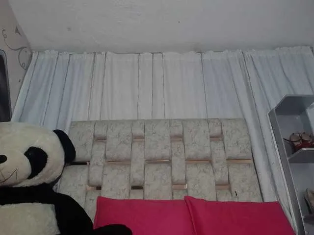 Offline KOURTNEY- on BongaCams