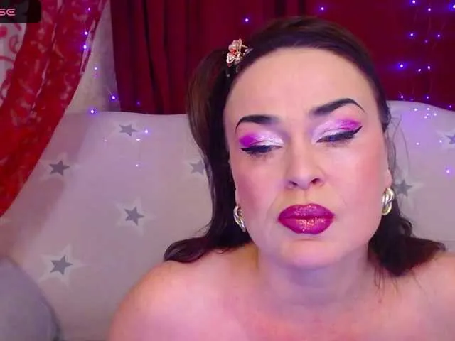 Freechat ladyzlata on BongaCams