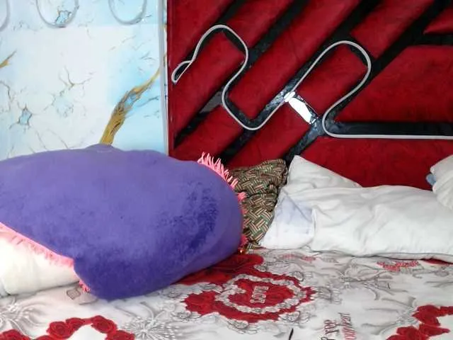 Freechat Latin-caliente on BongaCams