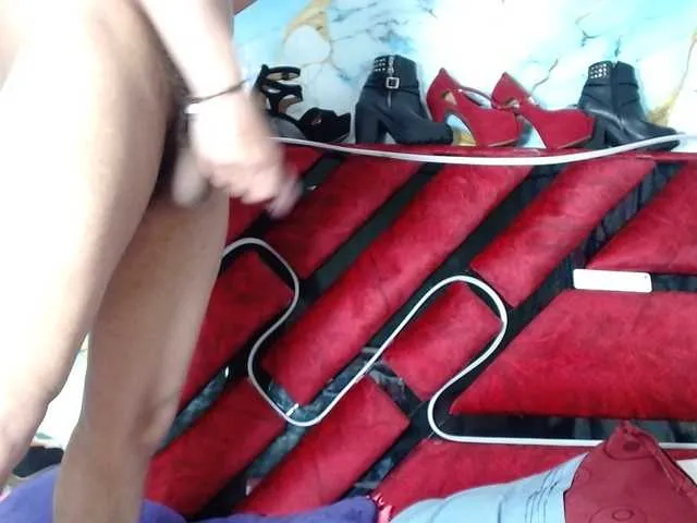 Latin-caliente — que nos vean jugar el morbo de que nos vean corrernos a chorros