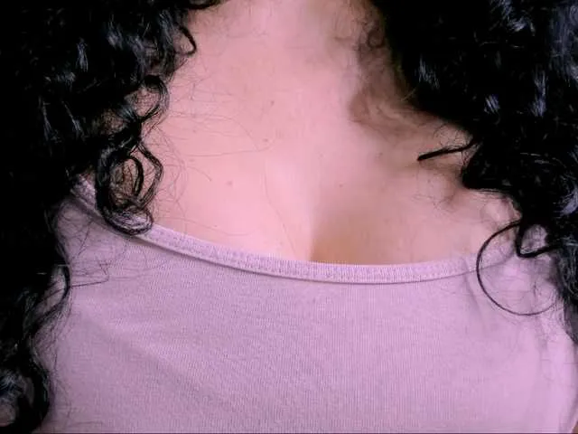 Offline latinvalery on BongaCams