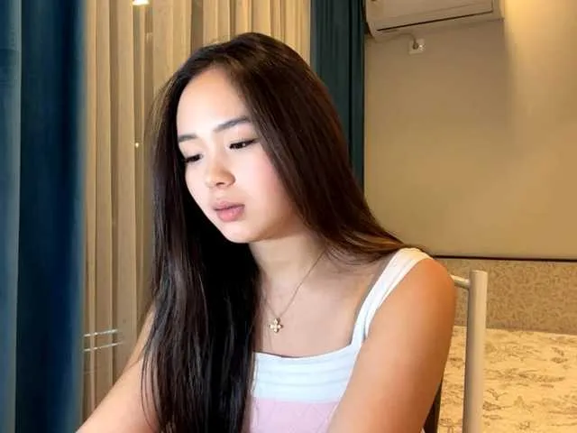 BongaCams LatrishaAltigs is Freechat LatrishaAltigs — When they lick me behind the ear and say nice things