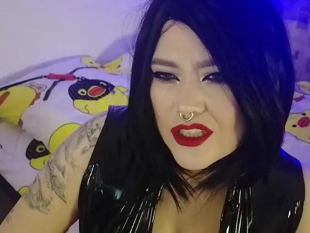 Offline Laura-Wicked on BongaCams