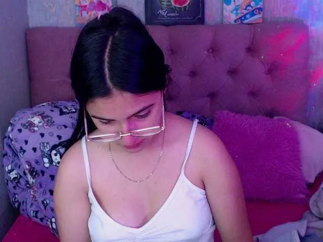 Offline laurenelove on BongaCams
