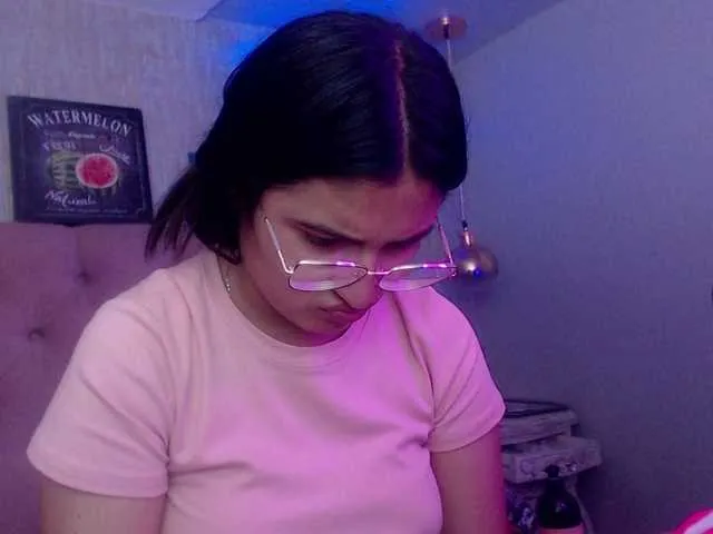 Offline laurenelove on BongaCams